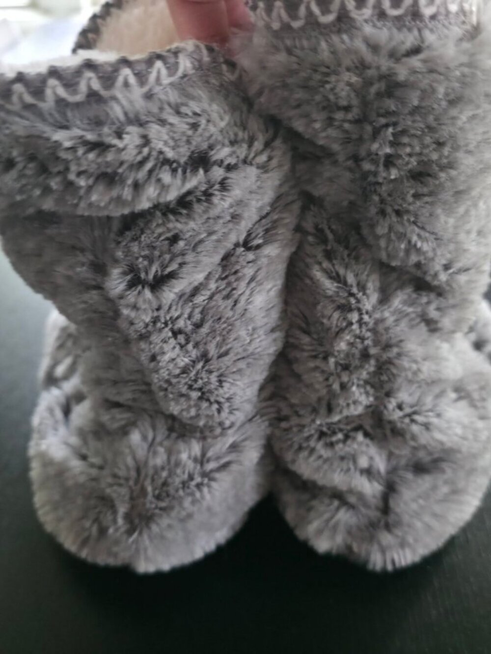 Dearfoams Womens Fuzzy Slipper Boots Gray Faux Fur Size S 5-6 New